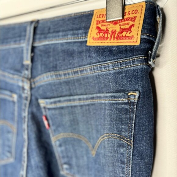 Levi's Women's 311 Shaping Skinny Jeans, Size 25x30 - Picture 12 of 14